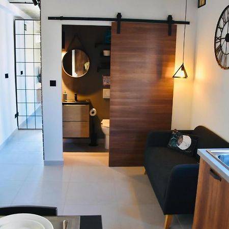 Апартаменти Chic Penthouse Industrial-Style Моста Екстер'єр фото